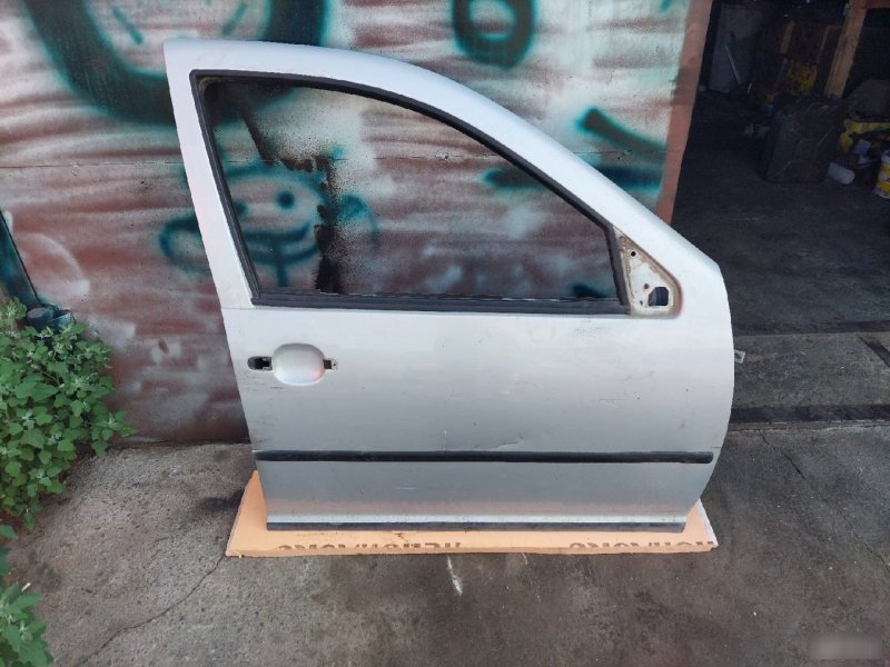 Дверь Volkswagen Golf 4