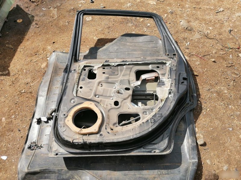 Дверь Nissan Note E11