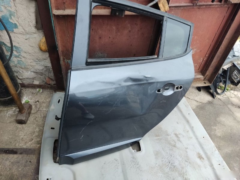 Дверь Renault Megane 3