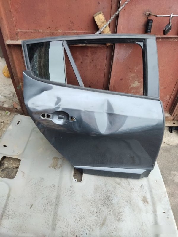 Дверь Renault Megane 3