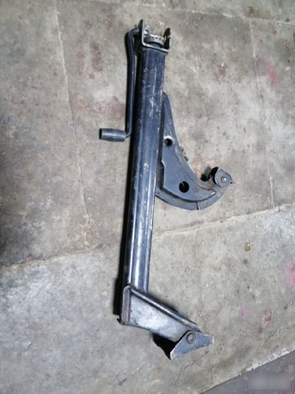Домкрат BMW