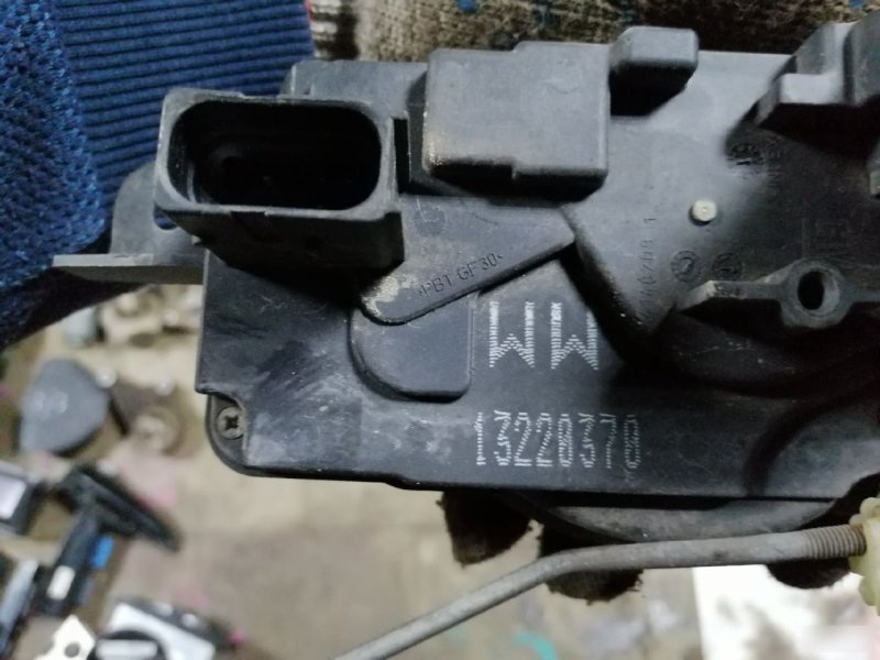 Замок двери Opel Astra H