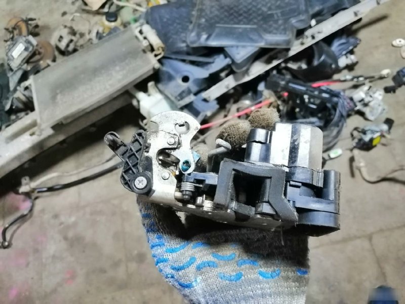Замок двери Chevrolet Aveo T250