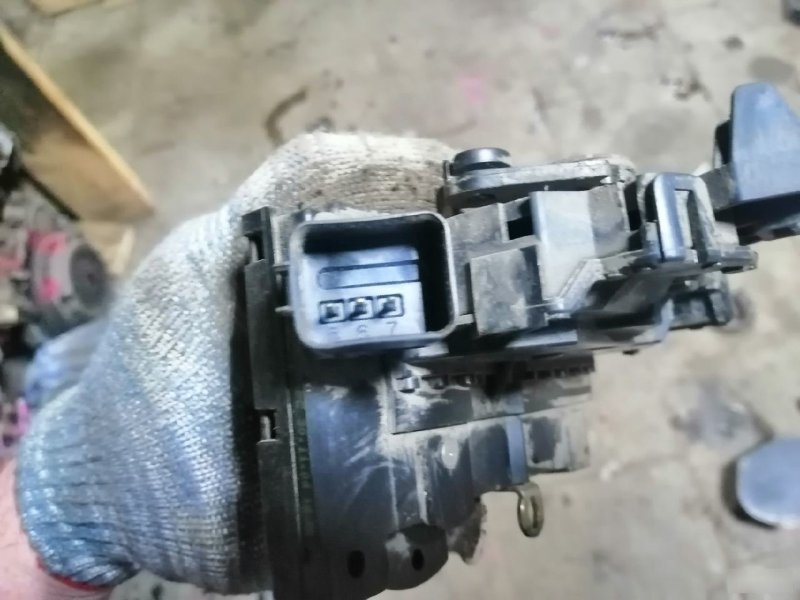 Замок двери Ford Focus