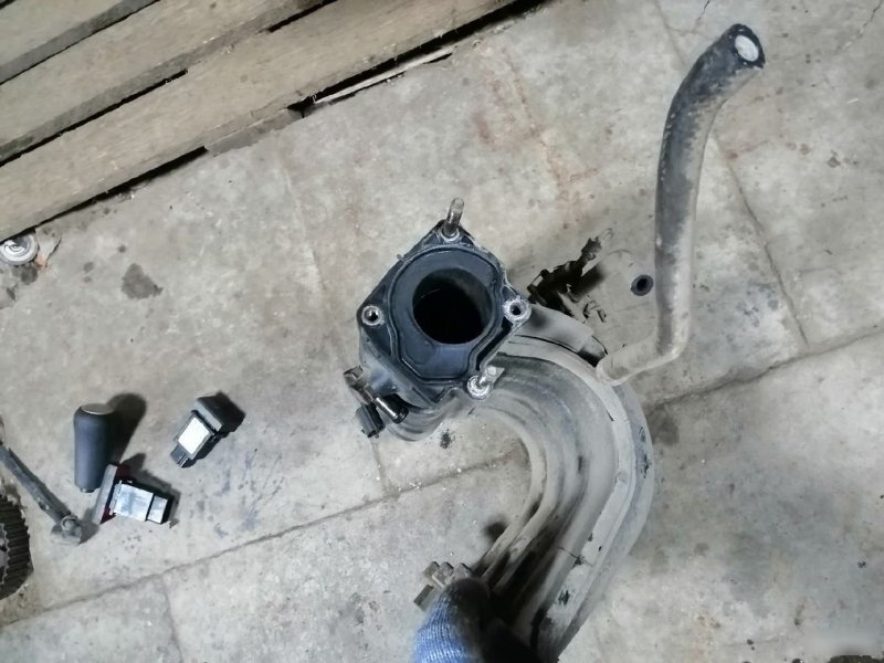 Коллектор впускной Hyundai Accent