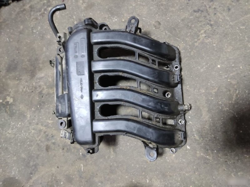 Коллектор впускной Renault Megane 2