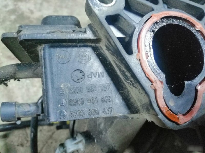 Коллектор впускной Renault Sandero