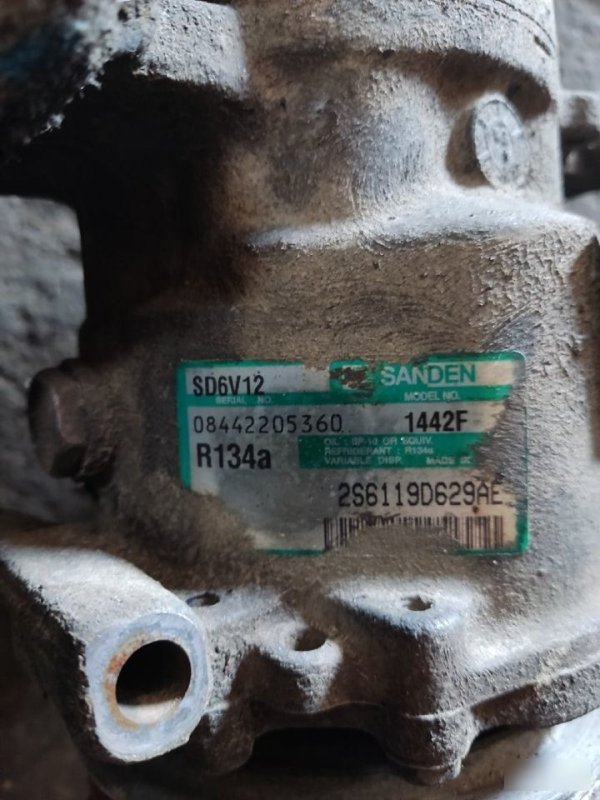 Компрессор кондиционера Ford Fusion