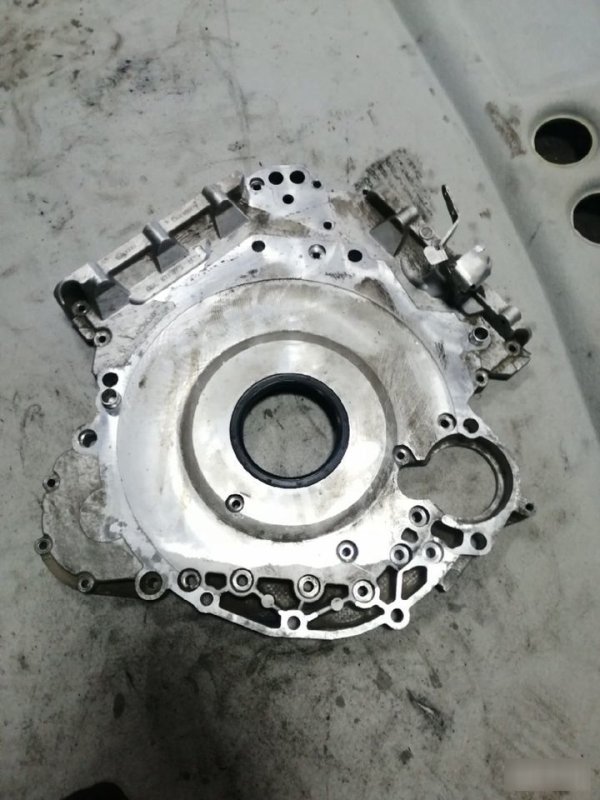 Крышка коленвала Audi A6 C6