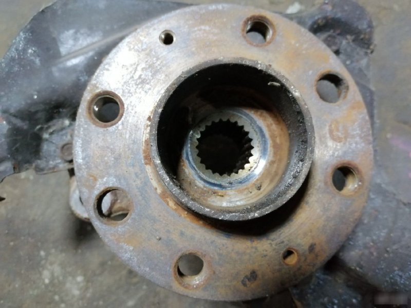 Кулак поворотный Opel Corsa D