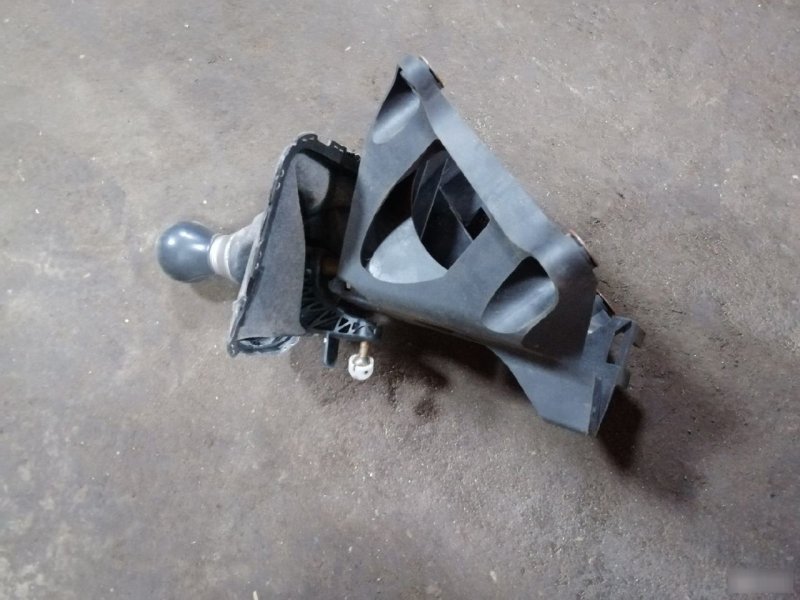 Кулиса МКПП Toyota Auris