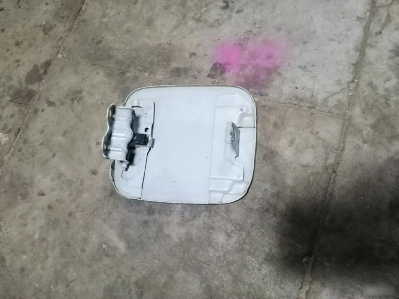 Лючок бензобака Mitsubishi Lancer Cedia