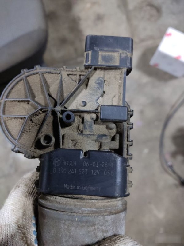 Мотор стеклоочистителя Peugeot 206