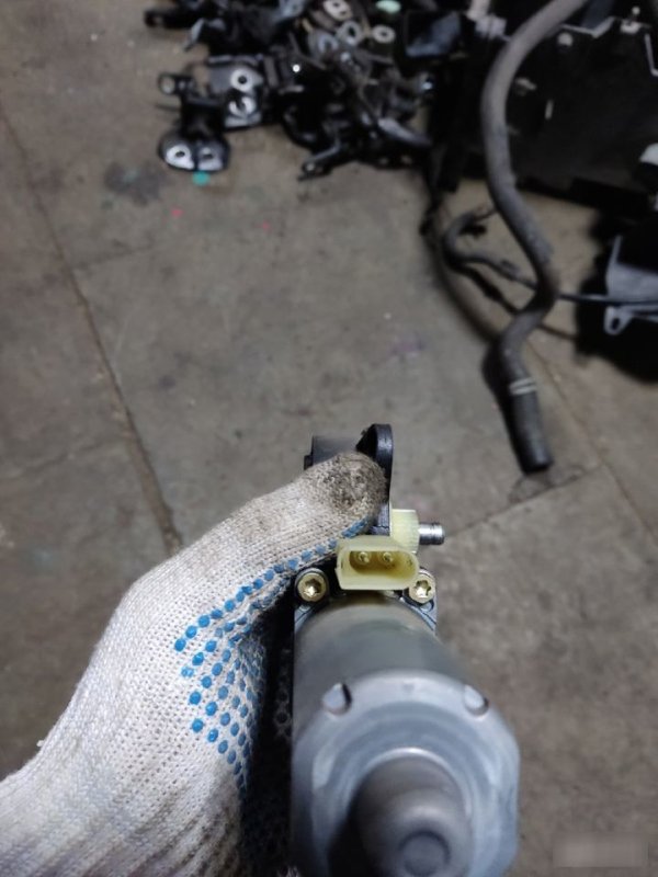 Моторчик стеклоподъемника Ford Fusion