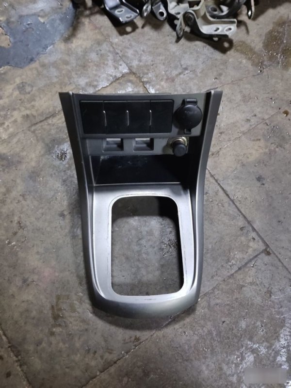 Накладка кулисы кпп Geely Emgrand EC7 2014 FE-2