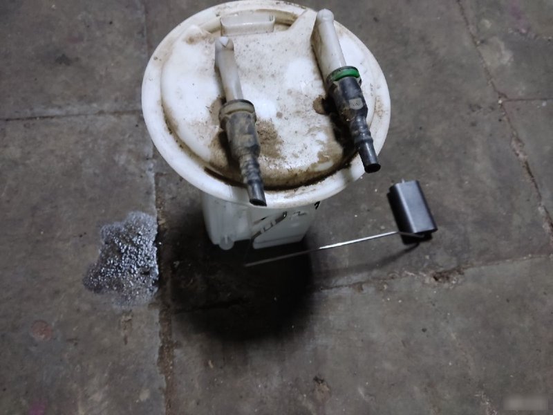 Насос топливный Peugeot 206