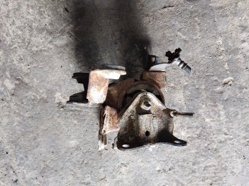 Опора двигателя Nissan X-Trail T30