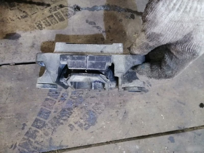 Опора МКПП Ford Mondeo 3
