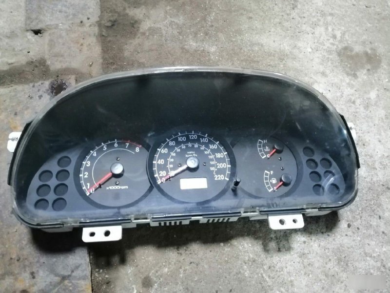 Панель приборов Kia Spectra