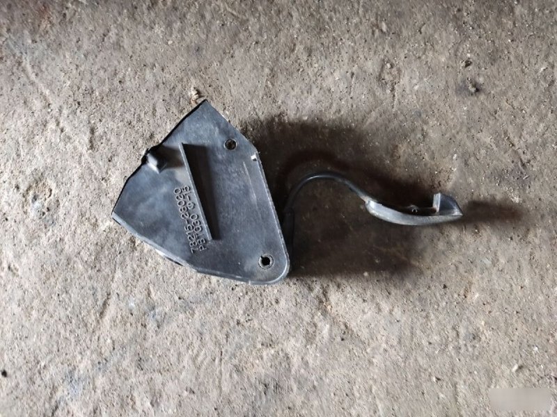 Педаль газа Toyota Estima Lucida