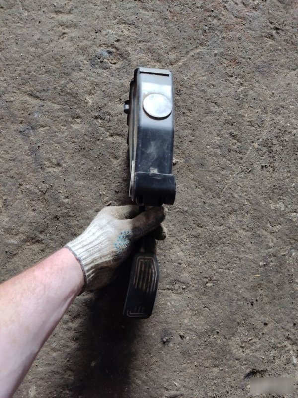 Педаль газа Toyota Estima Lucida