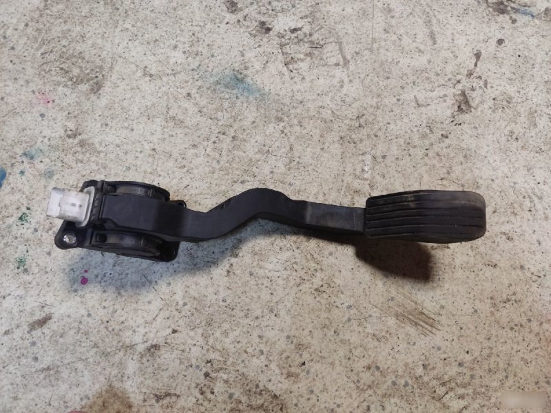 Педаль газа Peugeot 206
