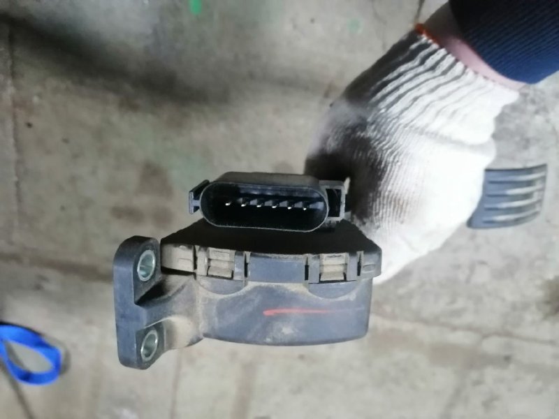 Педаль газа Mazda 3