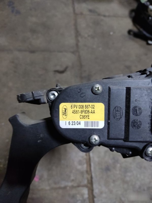 Педаль газа Ford Fusion