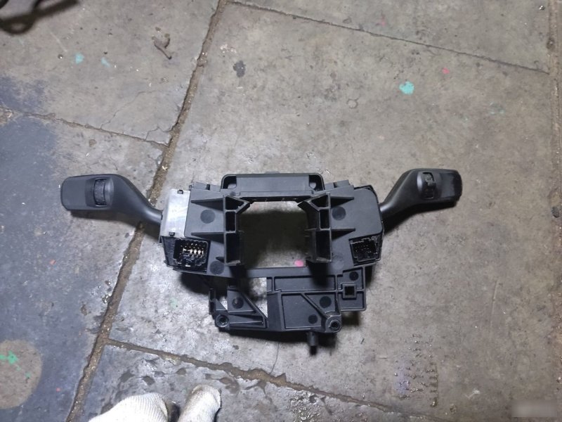 Переключатель подрулевой Ford Focus 2