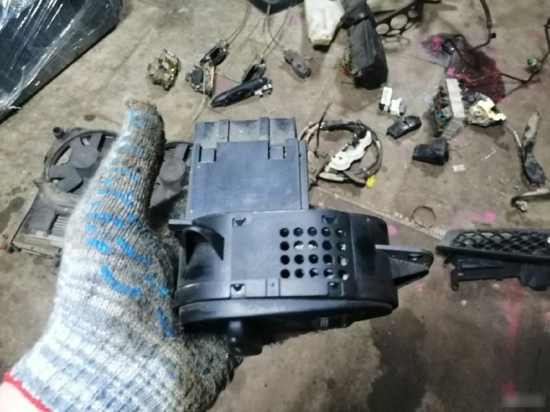 Переключатель света Ford Focus