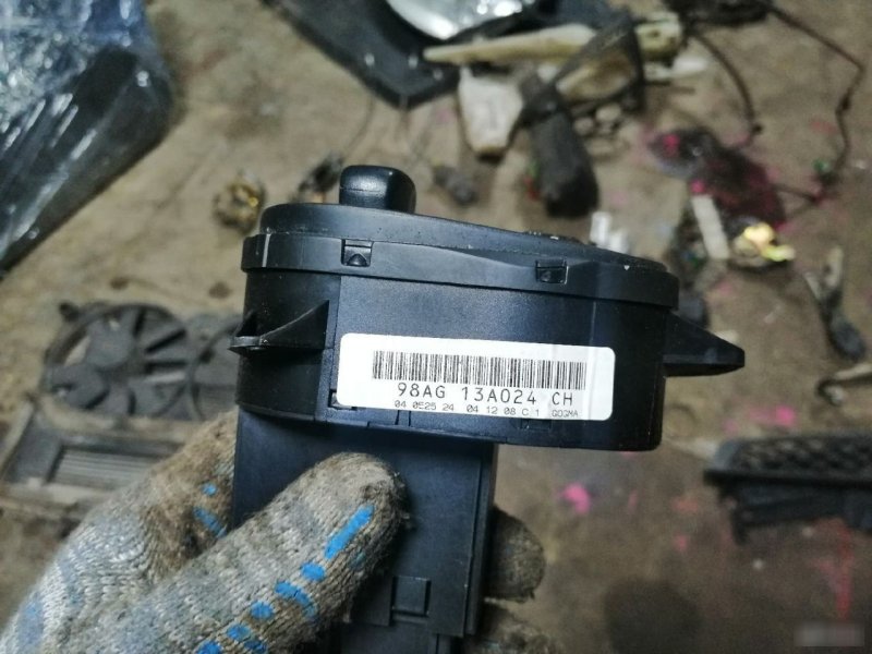 Переключатель света Ford Focus