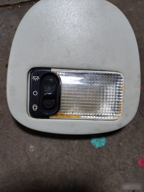 Плафон салонный Peugeot 206