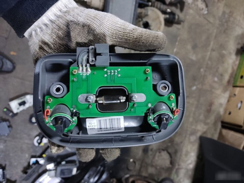 Плафон салонный Geely Emgrand EC7 2014 FE-2