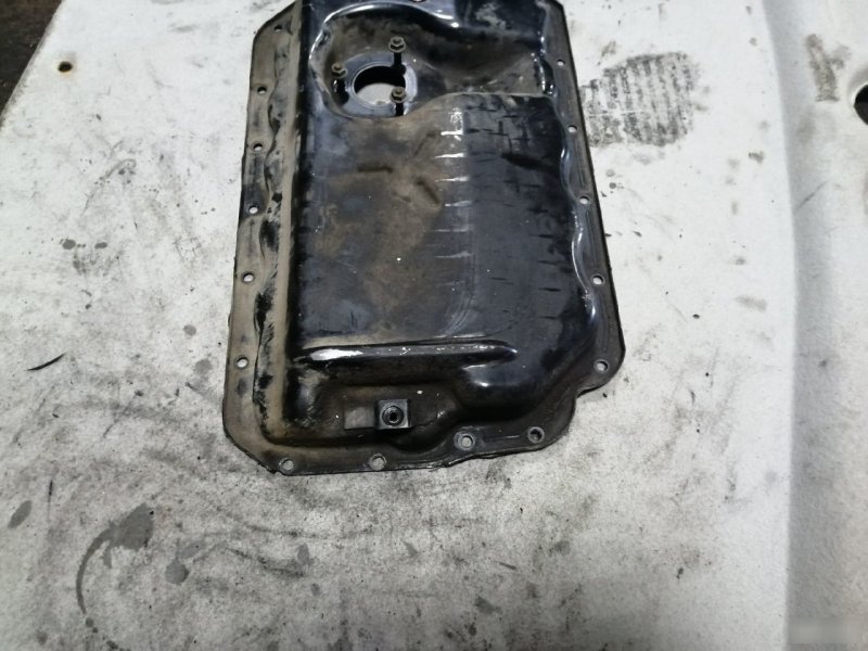 Поддон двигателя Audi A6 C6