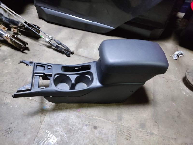 Подлокотник Mitsubishi ASX