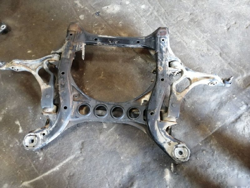 Подрамник Porsche Cayenne 955