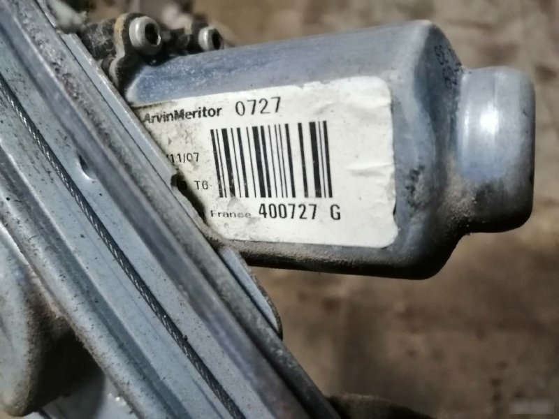 Стеклоподъемник Renault Logan