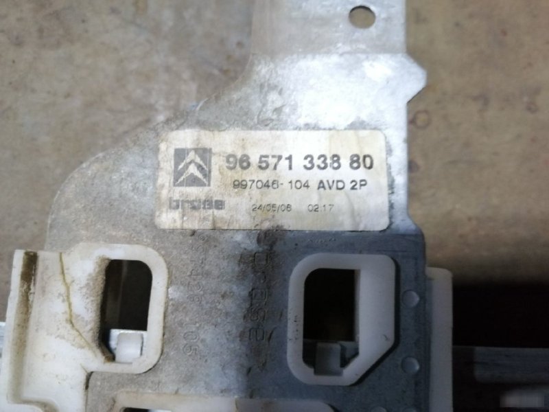 Стеклоподъемник Citroen C4