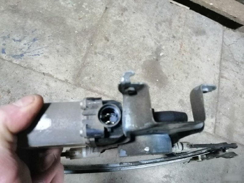 Стеклоподъемник Nissan Primera P12