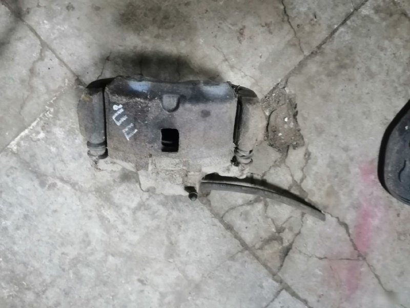 Суппорт тормозной Mitsubishi Lancer 9