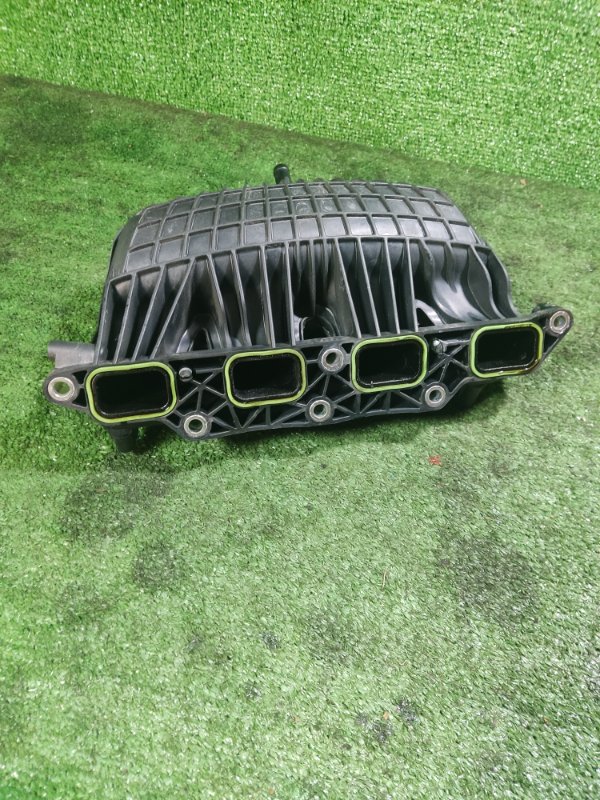 Впускной коллектор Volkswagen Touran