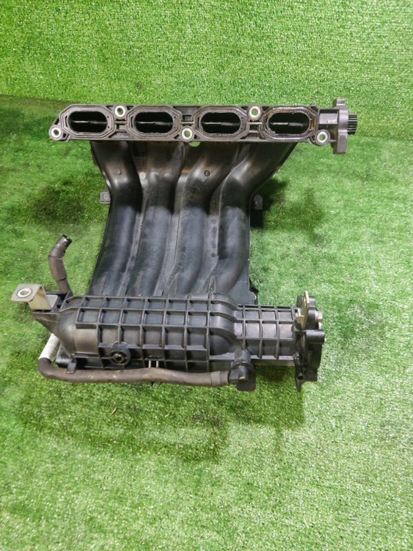 Впускной коллектор Nissan Serena
