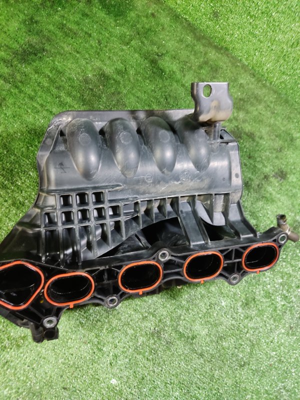 Впускной коллектор Honda Stepwgn