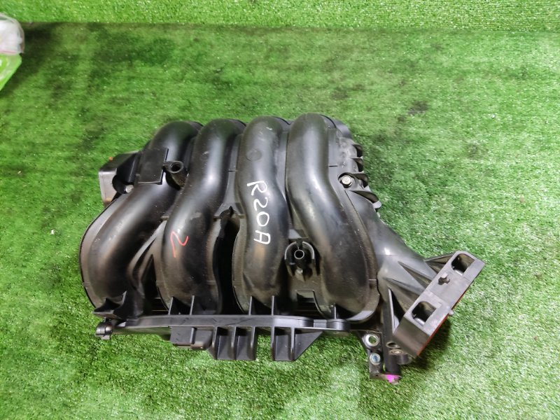 Впускной коллектор Honda Stepwgn