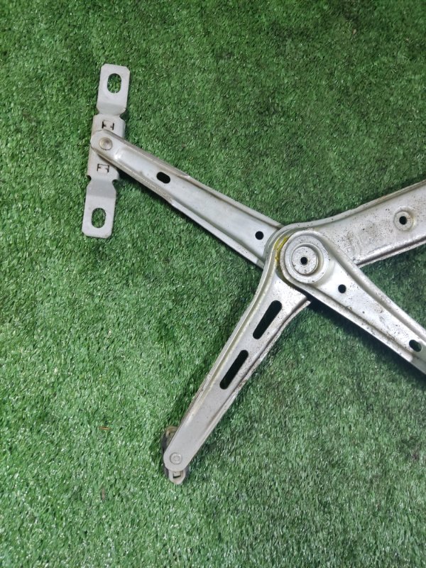 Стеклоподъемник Opel Astra H