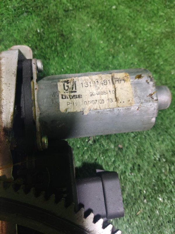 Стеклоподъемник Opel Astra H