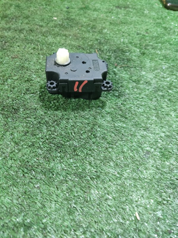 Моторчик заслонки отопителя Renault Megane 2