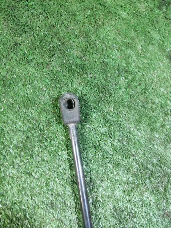 Амортизатор крышки багажника Renault Megane 2