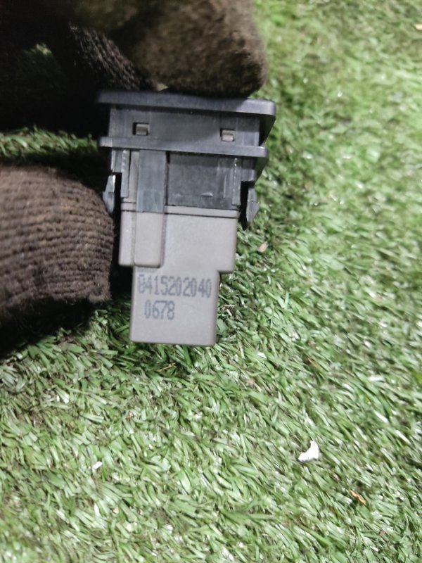 Кнопка корректора фар Toyota Auris