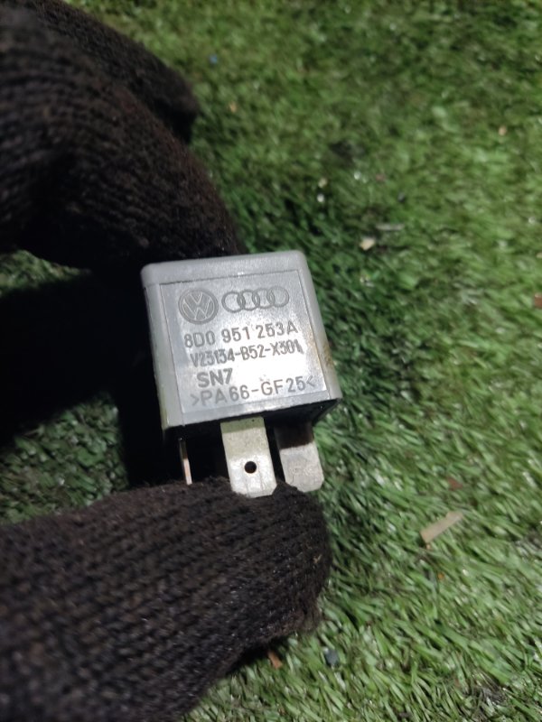 Реле Audi A6 2006 C6
